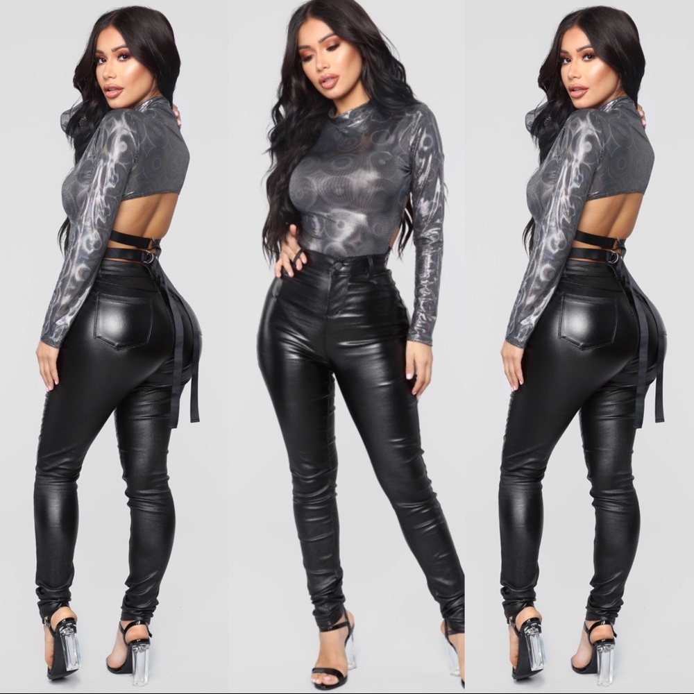 Fashion nova bodysuit